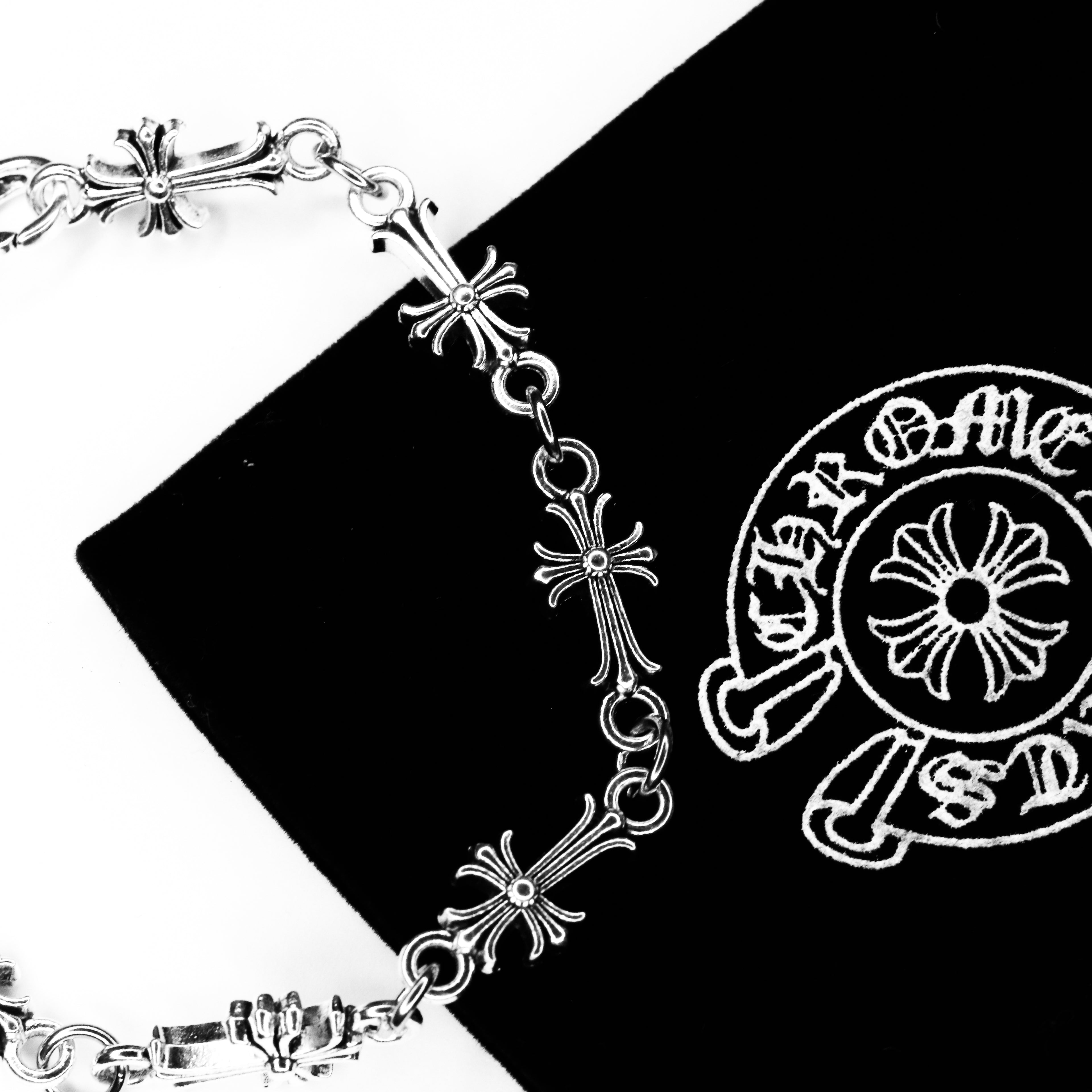 Brazalete Chrome Hearts Style - Y2K Cross