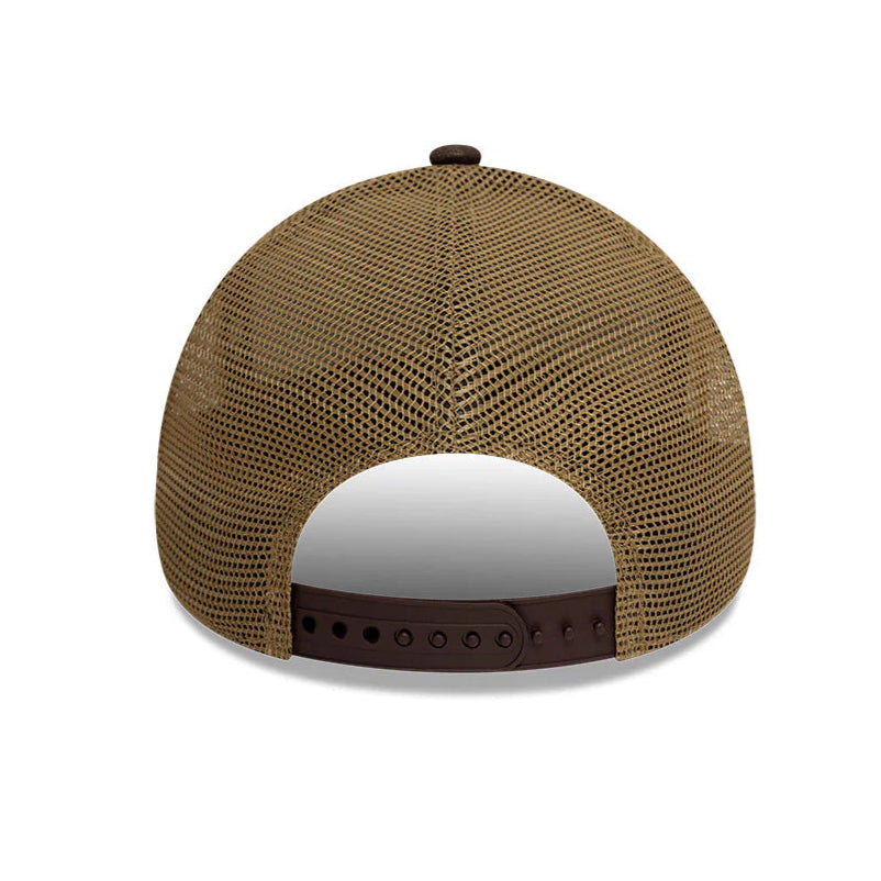 Gorra New Era Patch Beige Trucker Ajustable