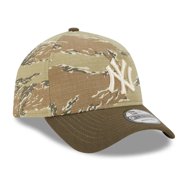 Gorra New Era Yankees Tiger Camo 9FORTY A-Frame